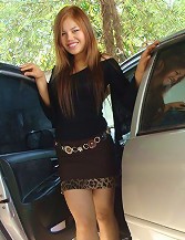 Busty and sexy Filipino amateur girlfriend is posing outdoor